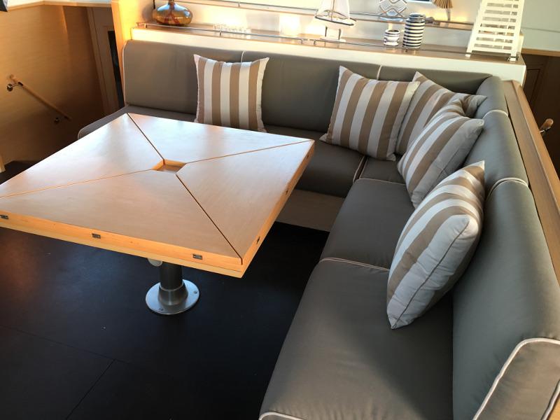Book yachts online - catamaran - Lagoon 500 - America - rent