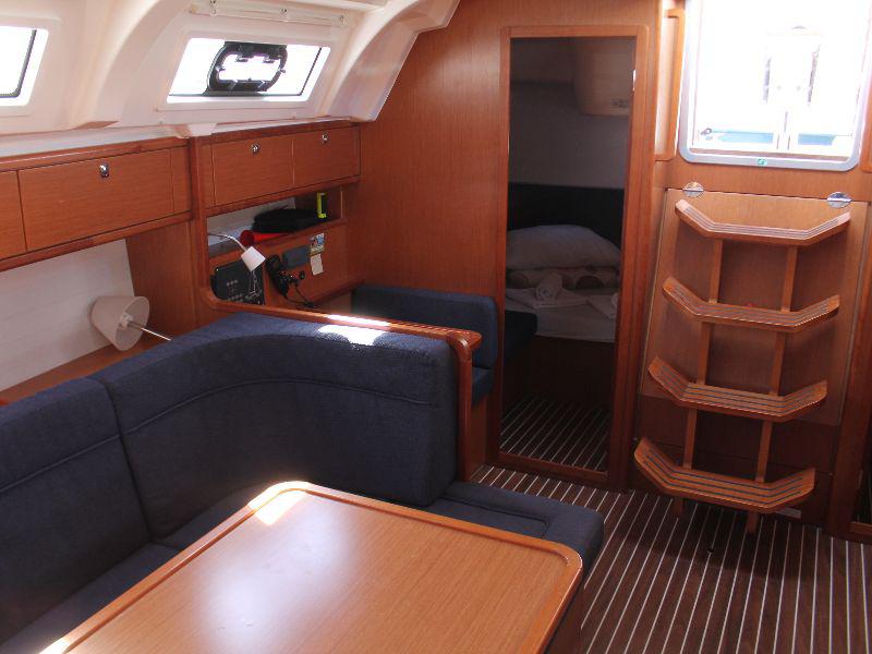 Book yachts online - sailboat - Bavaria Cruiser 41 - summer elli - rent