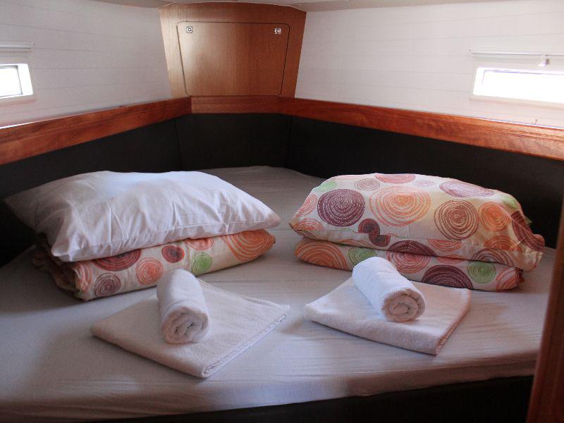 Book yachts online - sailboat - Bavaria Cruiser 41 - summer elli - rent