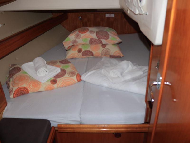 Book yachts online - sailboat - Bavaria 46 Cruiser Veritas edition - veseo - rent