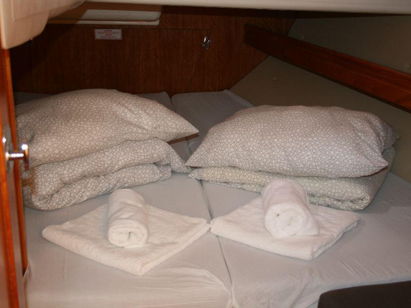 Book yachts online - sailboat - Bavaria 46 Cruiser Veritas edition - allegro - rent