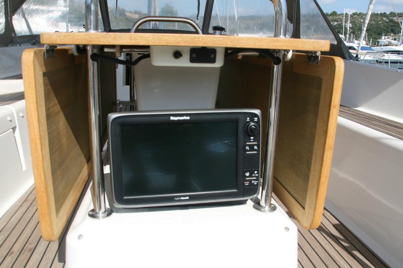Book yachts online - sailboat - Jeanneau 53 (4cab) - Trinity - rent