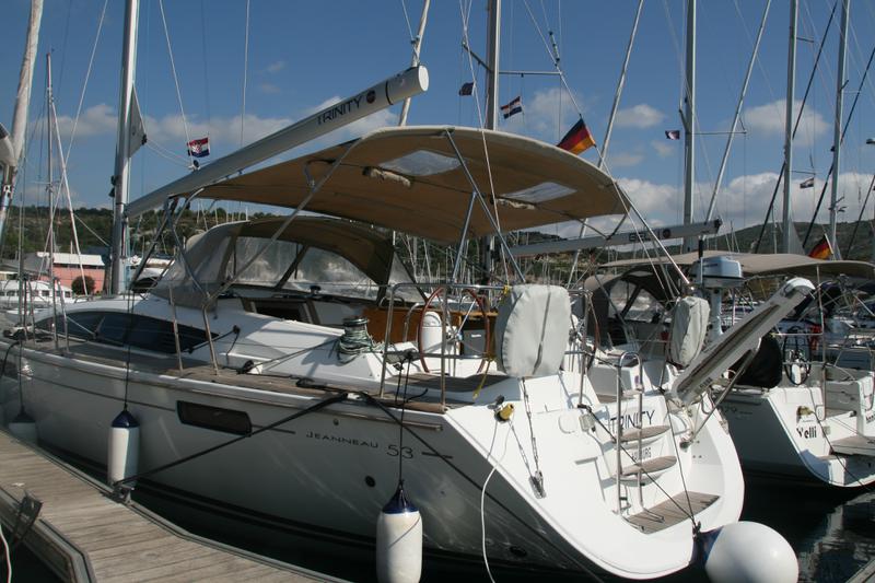 Book yachts online - sailboat - Jeanneau 53 (4cab) - Trinity - rent