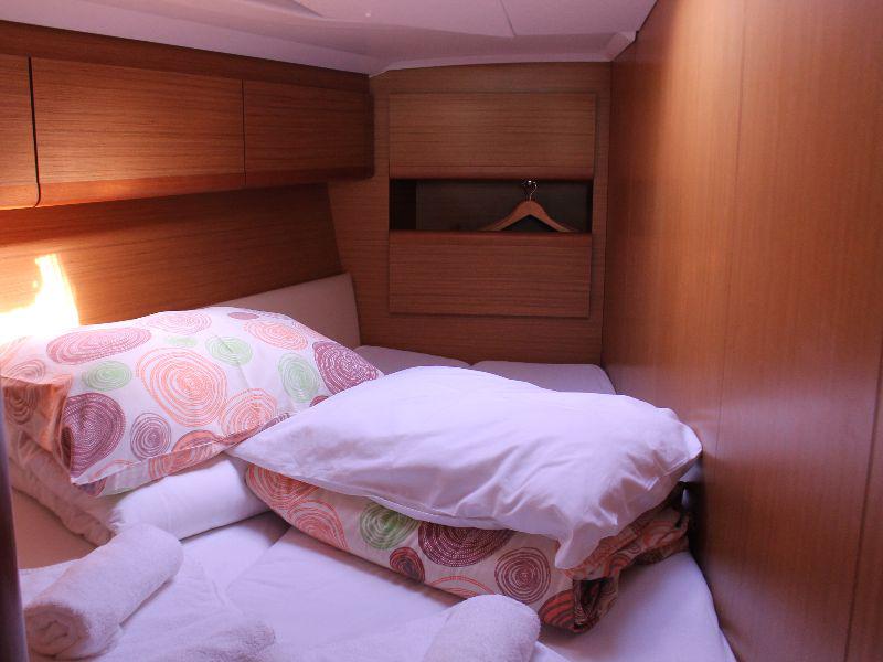 Book yachts online - sailboat - Sun Odyssey 49i - Anna - rent