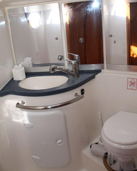 Book yachts online - sailboat - Bavaria 46 Cruiser Veritas edition - jono - rent