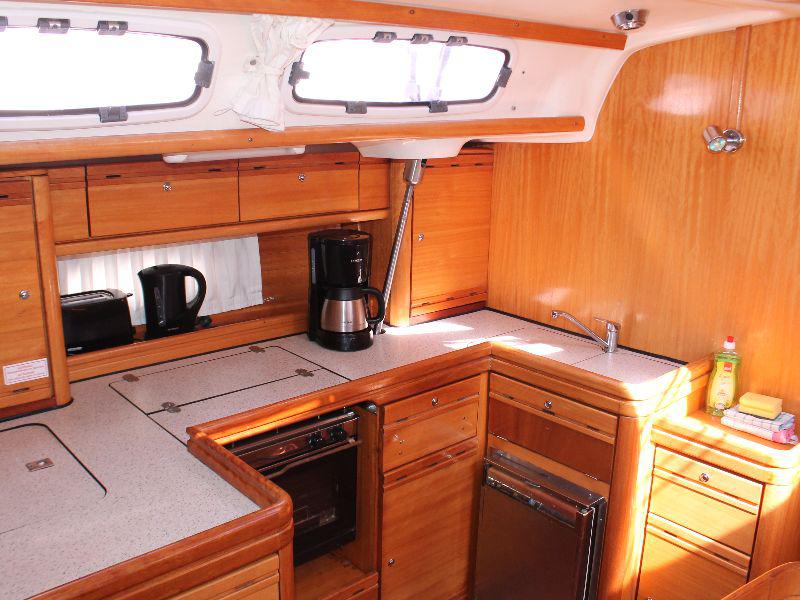 Book yachts online - sailboat - Bavaria 46 Cruiser Veritas edition - jono - rent