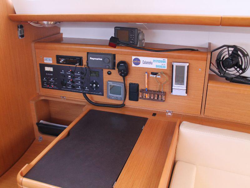 Book yachts online - sailboat - Sun Odyssey 42DS - Calameka - rent