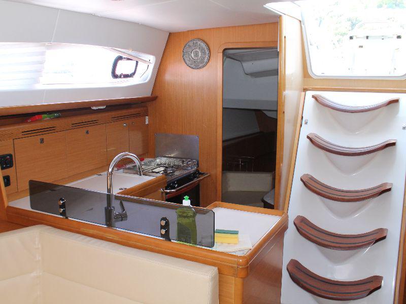 Book yachts online - sailboat - Sun Odyssey 42DS - Calameka - rent