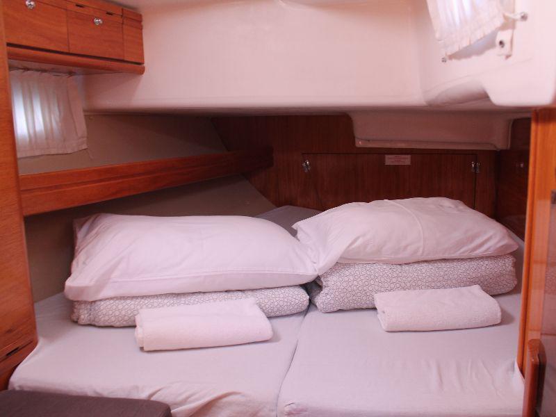 Book yachts online - sailboat - Bavaria 46 Cruiser Veritas edition - mirna - rent