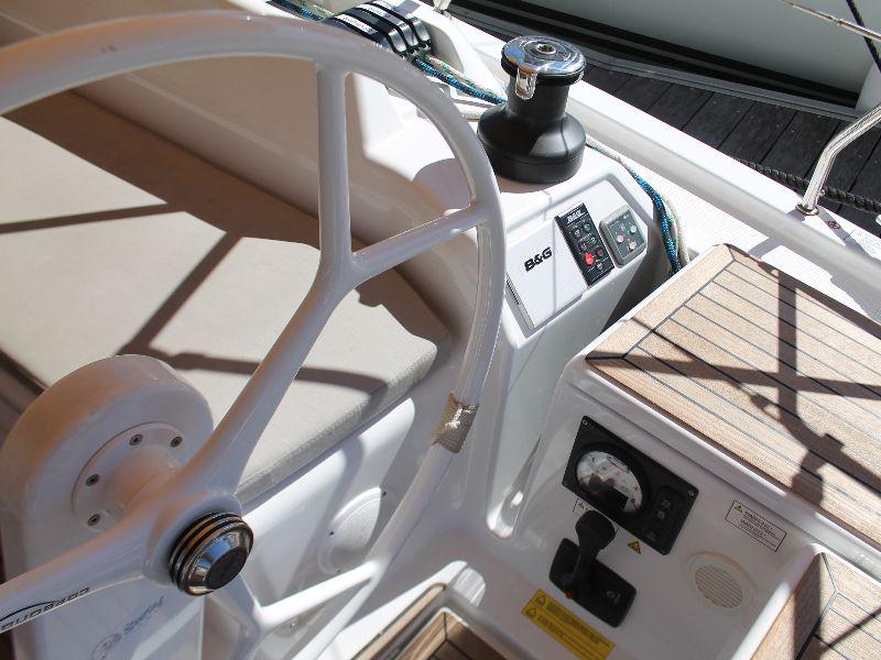 Book yachts online - sailboat - Hanse 418 - Laysan - rent