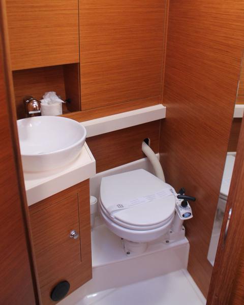 Book yachts online - sailboat - Hanse 418 - Laysan - rent