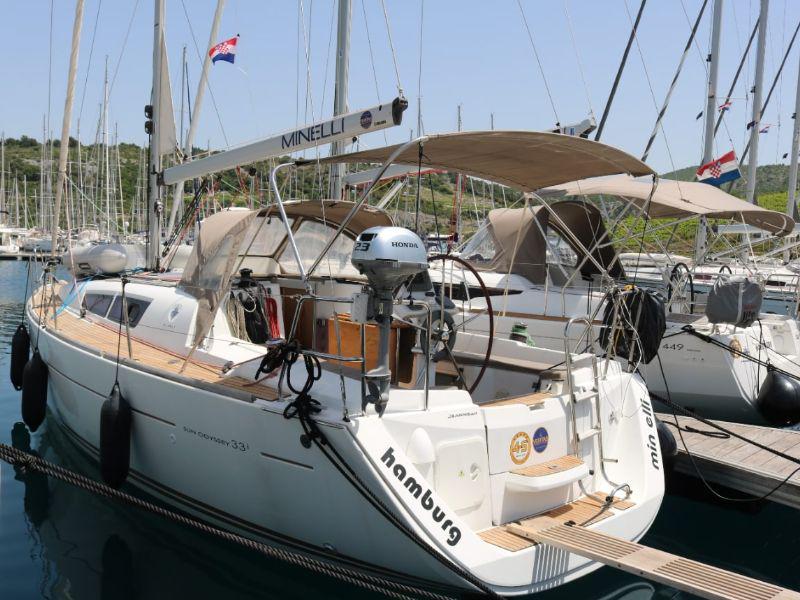 Book yachts online - sailboat - Sun Odyssey 33i - min elli - rent