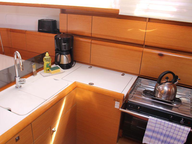 Book yachts online - sailboat - Sun Odyssey 379 (3cab) - Talea - rent