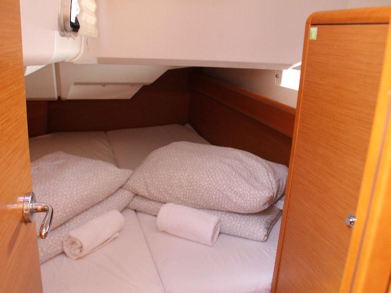 Book yachts online - sailboat - Sun Odyssey 379 (3cab) - Talea - rent