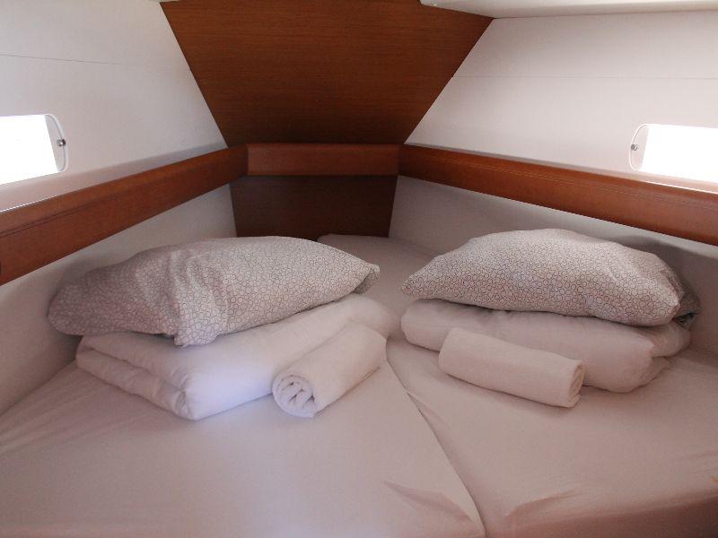 Book yachts online - sailboat - Sun Odyssey 419 - mango tango - rent