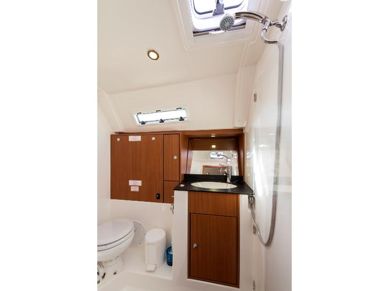 Book yachts online - sailboat - Bavaria 40 Cruiser - Poseidonia - rent