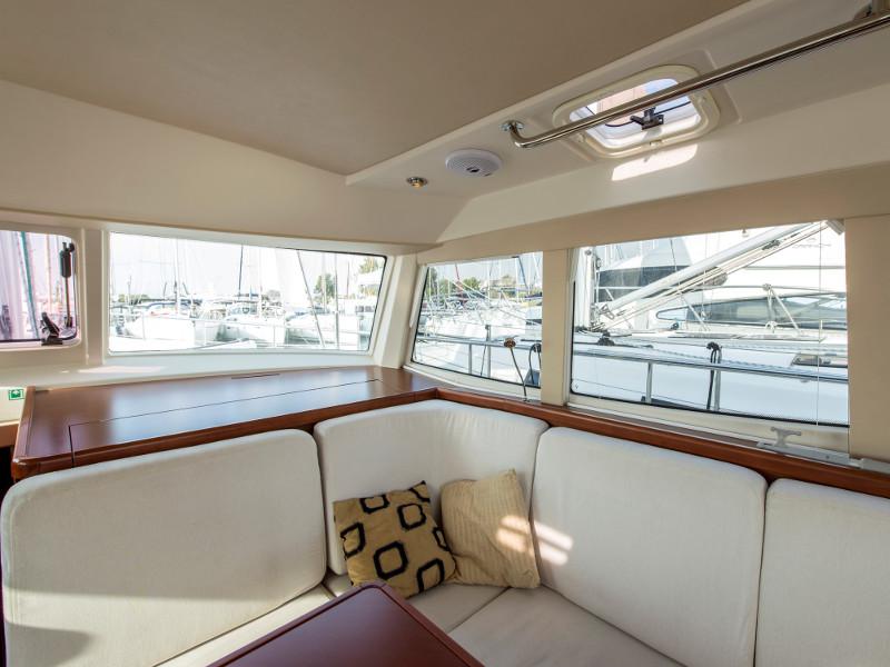 Book yachts online - sailboat - Moody DS 45 - Smiling Day - rent