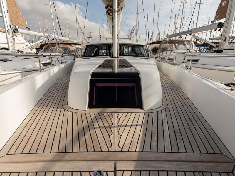 Book yachts online - sailboat - Moody DS 45 - Smiling Day - rent