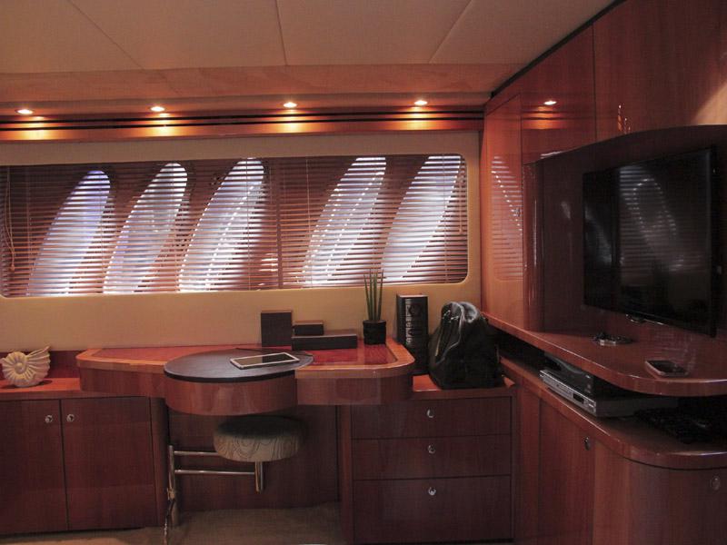 Book yachts online - motorboat - Sealine T60 - Nikkim - rent