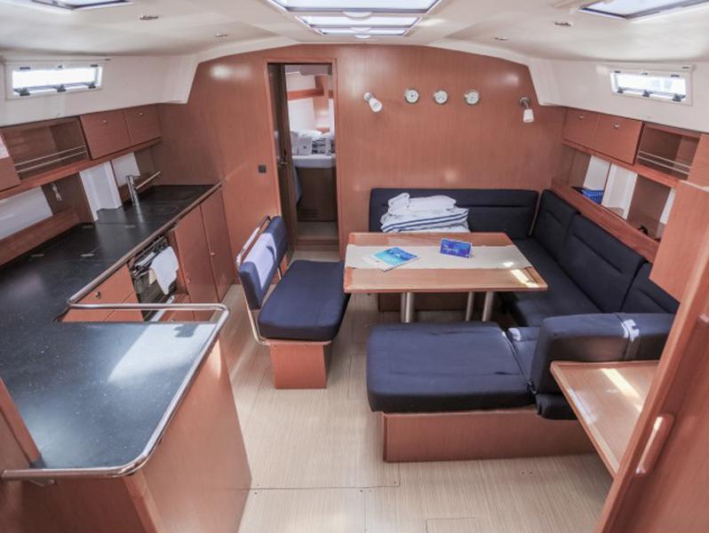 Book yachts online - sailboat - Bavaria 45 Cruiser - Kristina of Sweden - rent