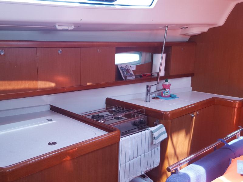 Book yachts online - sailboat - Oceanis 43 - Josefina - rent