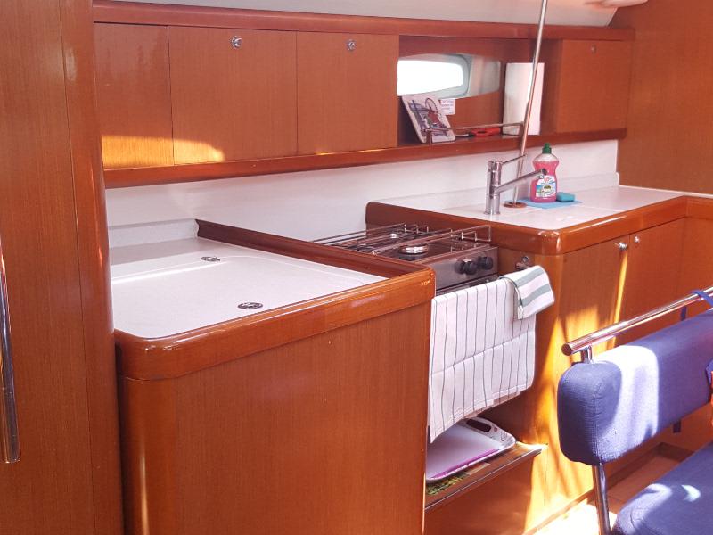 Book yachts online - sailboat - Oceanis 43 - Josefina - rent