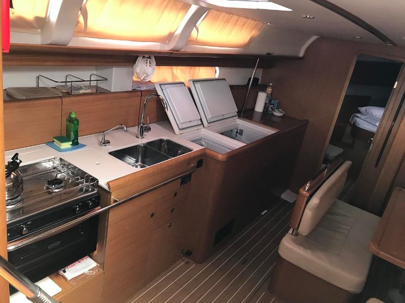 Book yachts online - sailboat - Jeanneau SO 44i - Emmerton - rent