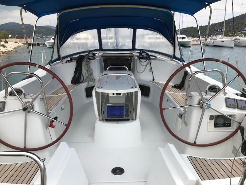 Book yachts online - sailboat - Jeanneau SO 44i - Emmerton - rent