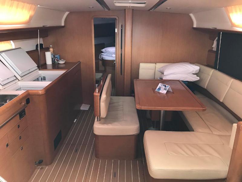 Book yachts online - sailboat - Jeanneau SO 44i - Emmerton - rent