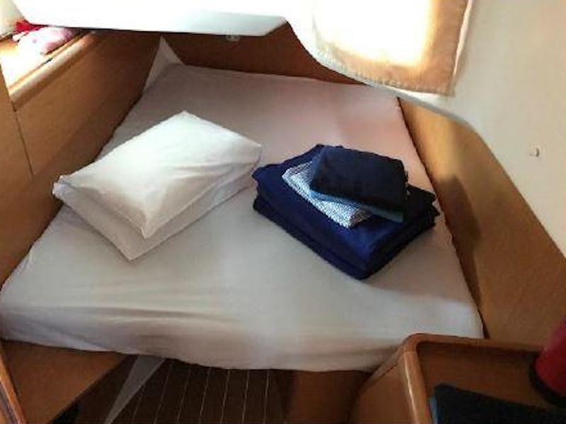 Book yachts online - sailboat - Jeanneau SO 44i - Emmerton - rent