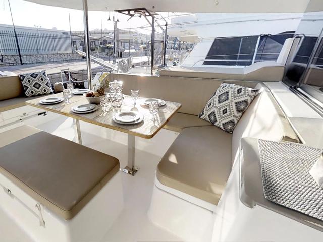 Book yachts online - catamaran - Fountaine Pajot 47 SAONA(GEN,AC,WATERMAKER) - Aqua - rent