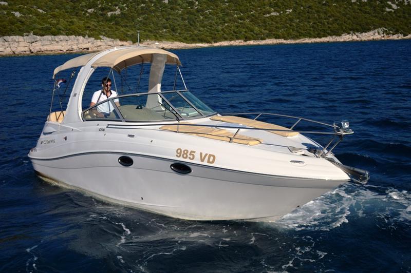Book yachts online - motorboat - Four Winns 278 Vista White - 985 VD - WHITE - rent