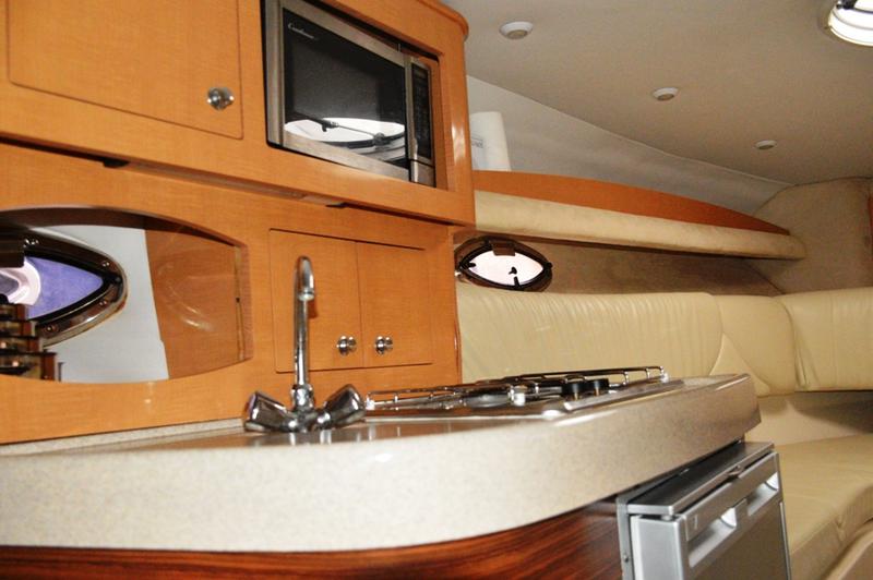 Book yachts online - motorboat - Four Winns 278 Vista White - 985 VD - WHITE - rent