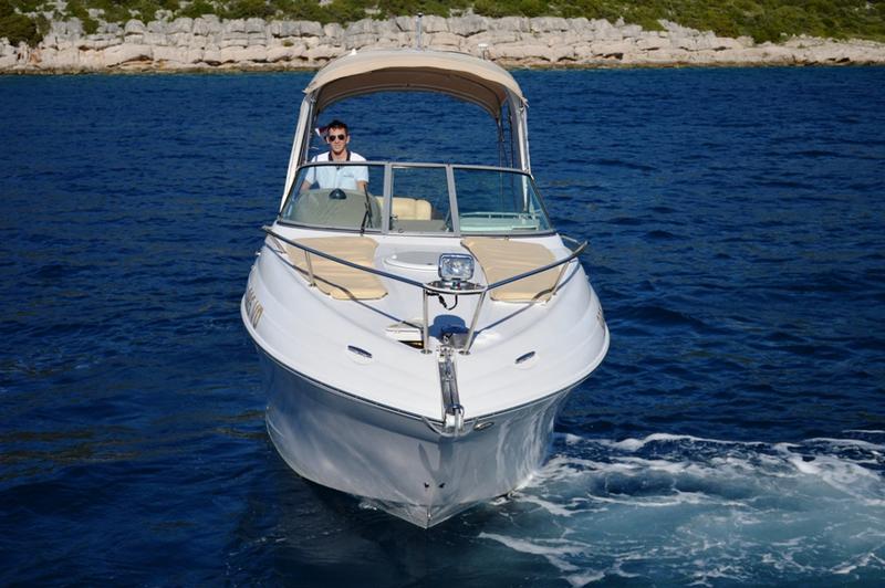 Book yachts online - motorboat - Four Winns 278 Vista White - 985 VD - WHITE - rent