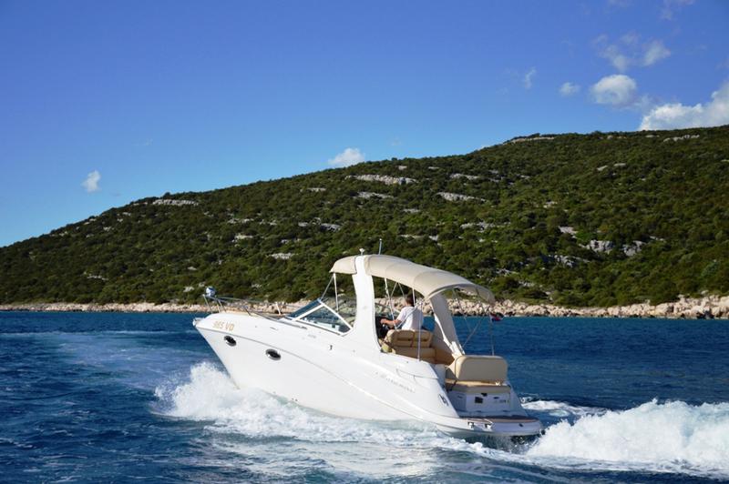 Book yachts online - motorboat - Four Winns 278 Vista White - 985 VD - WHITE - rent