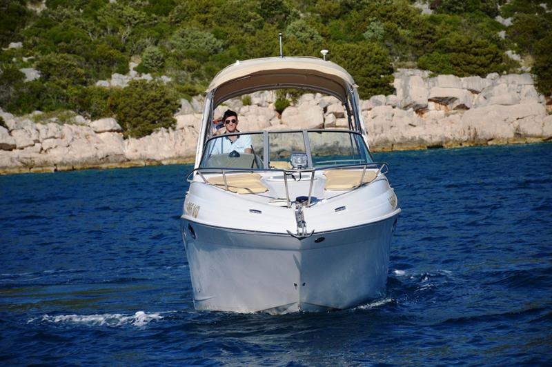 Book yachts online - motorboat - Four Winns 278 Vista White - 985 VD - WHITE - rent