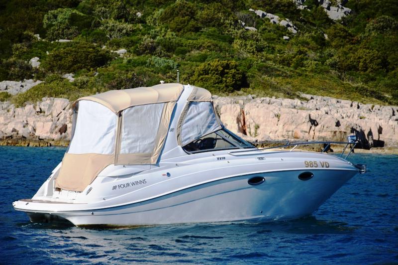 Book yachts online - motorboat - Four Winns 278 Vista White - 985 VD - WHITE - rent