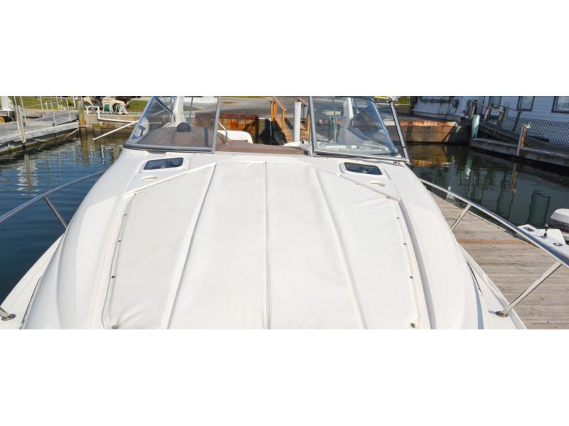 Book yachts online - motorboat - Regal Commodore 2860 - 1115 VD - rent
