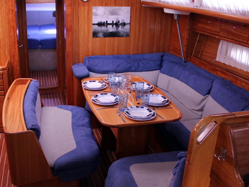 Book yachts online - sailboat - Bavaria 46 Cruiser - SEA PERK - rent