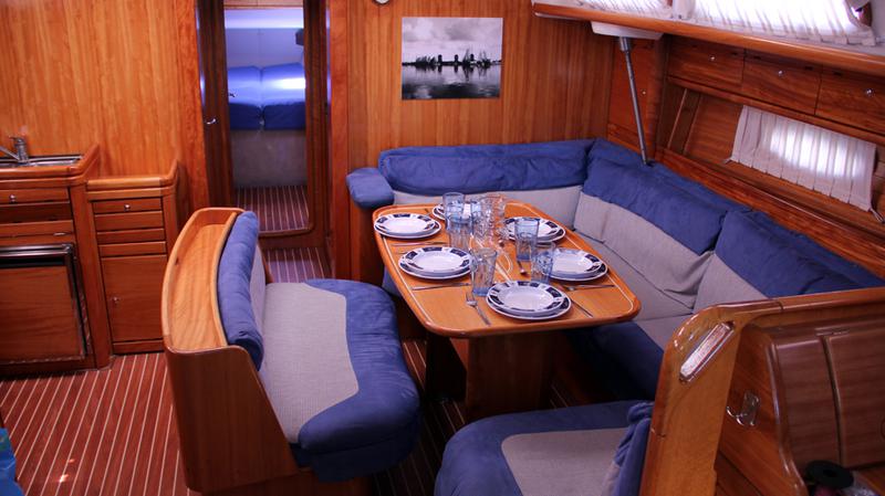 Book yachts online - sailboat - Bavaria 46 Cruiser - SEA PERK - rent