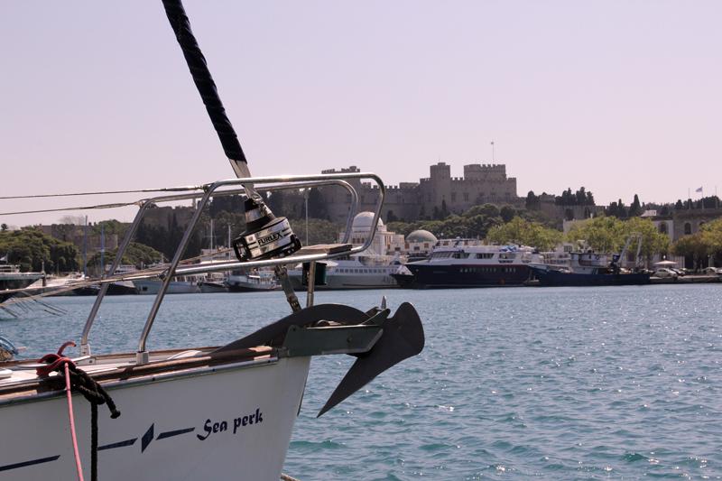 Book yachts online - sailboat - Bavaria 46 Cruiser - SEA PERK - rent