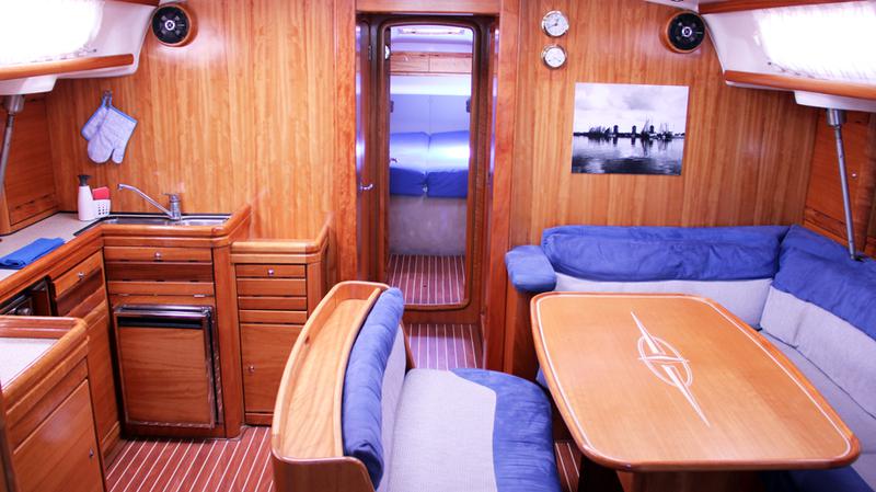 Book yachts online - sailboat - Bavaria 46 Cruiser - SEA PERK - rent