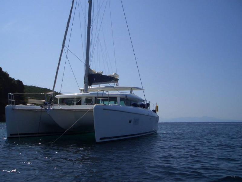 Book yachts online - catamaran - Lagoon 420 - Sofia VI - rent