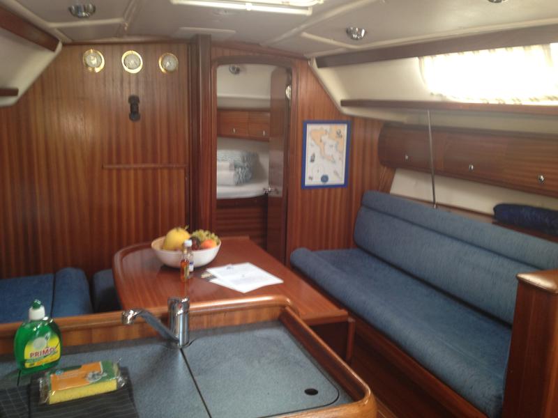 Book yachts online - sailboat - Bavaria 36 - MELINA - rent