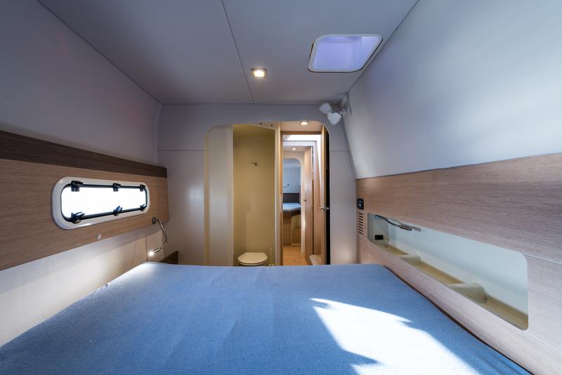 Book yachts online - catamaran - Bali 4.0 - Vallejo  - A/C &amp; Generator - rent