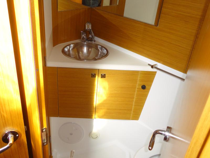 Book yachts online - sailboat - Jeanneau Sun Odyssey 44i - Ad Agio  - Bow &amp; Solar - rent