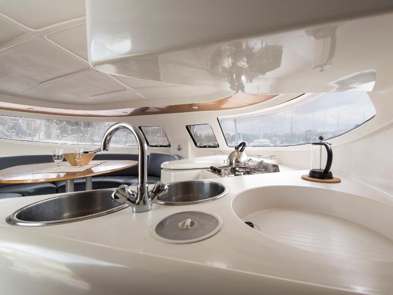 Book yachts online - catamaran - Athena 38 - Piedra Del Sol - rent