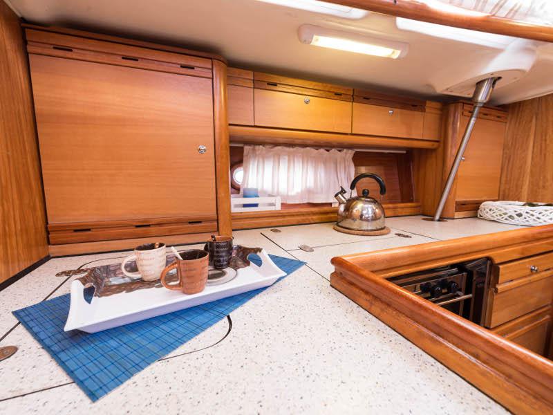 Book yachts online - sailboat - Bavaria 46 Cruiser - Zefyros - Bow &amp; Solar - rent