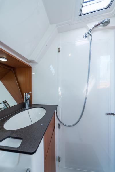 Book yachts online - sailboat - Bavaria 40 Cruiser - Deneb - Bow &amp; Solar - rent