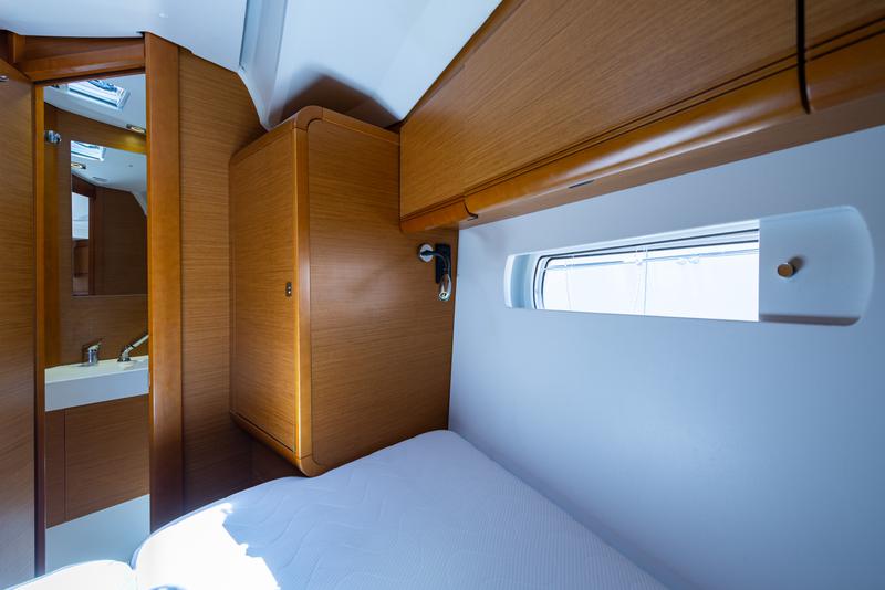 Book yachts online - sailboat - Sun Odyssey 509 - Aposperitis - A/C &amp; Generator - rent